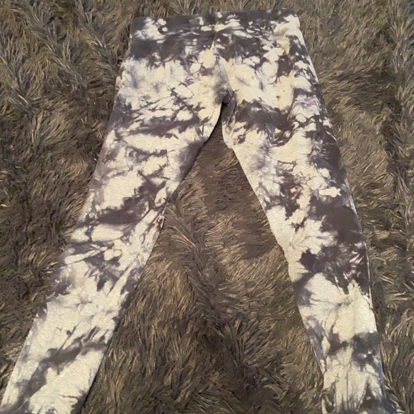 leggings - Picture 2 of 3